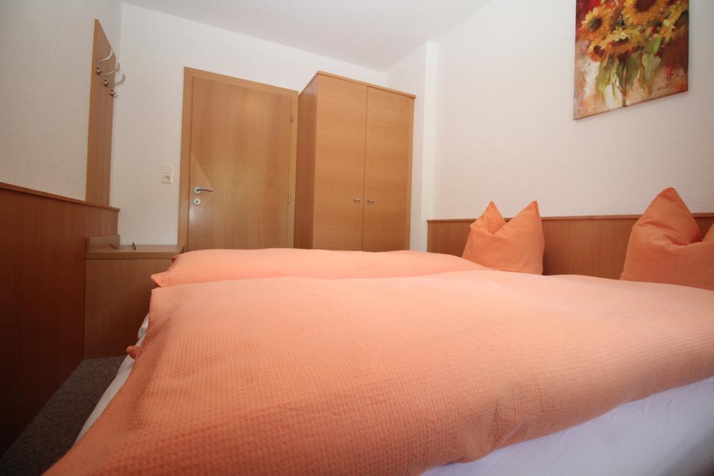 Haus Peter Schiestl Apartamento Zell am Ziller Quarto foto