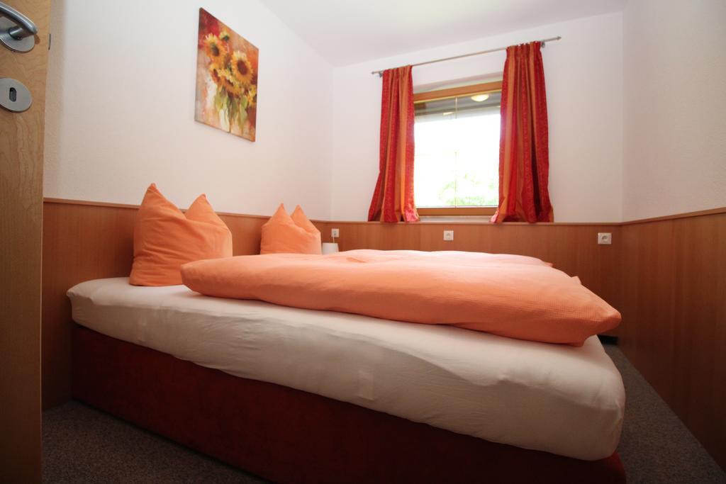 Haus Peter Schiestl Apartamento Zell am Ziller Quarto foto