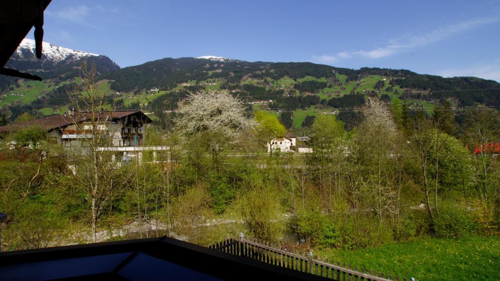 Haus Peter Schiestl Apartamento Zell am Ziller Exterior foto
