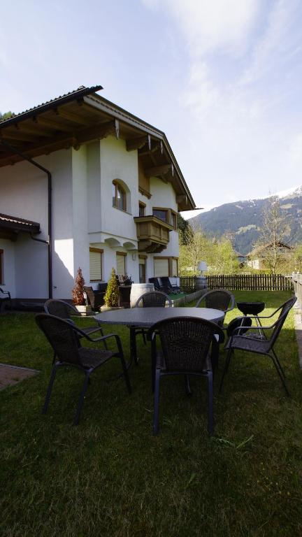 Haus Peter Schiestl Apartamento Zell am Ziller Exterior foto